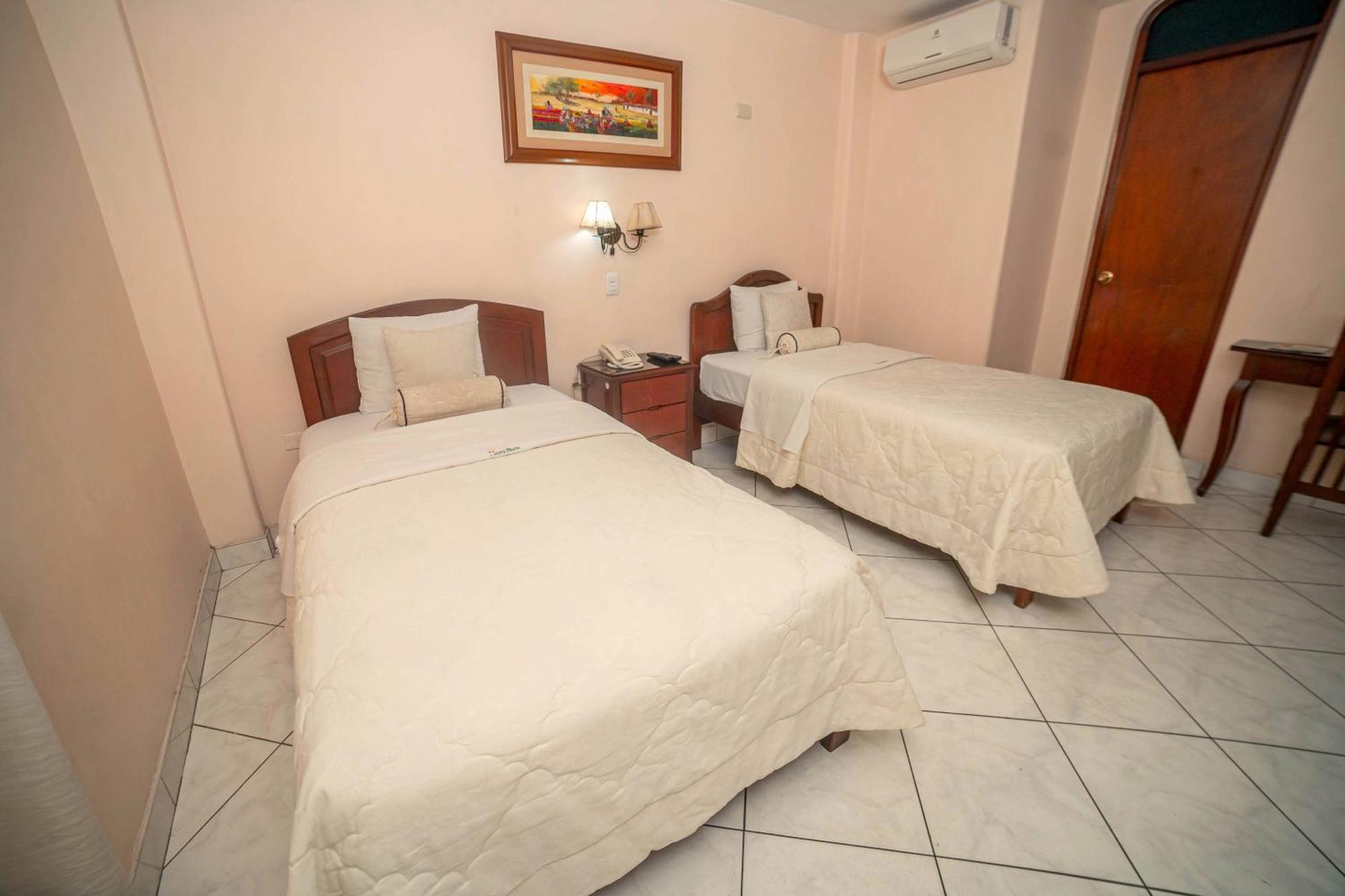 Hotel Torre Norte Трухільйо Екстер'єр фото